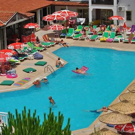 Club Ekinci Palace * 이츠멜레르